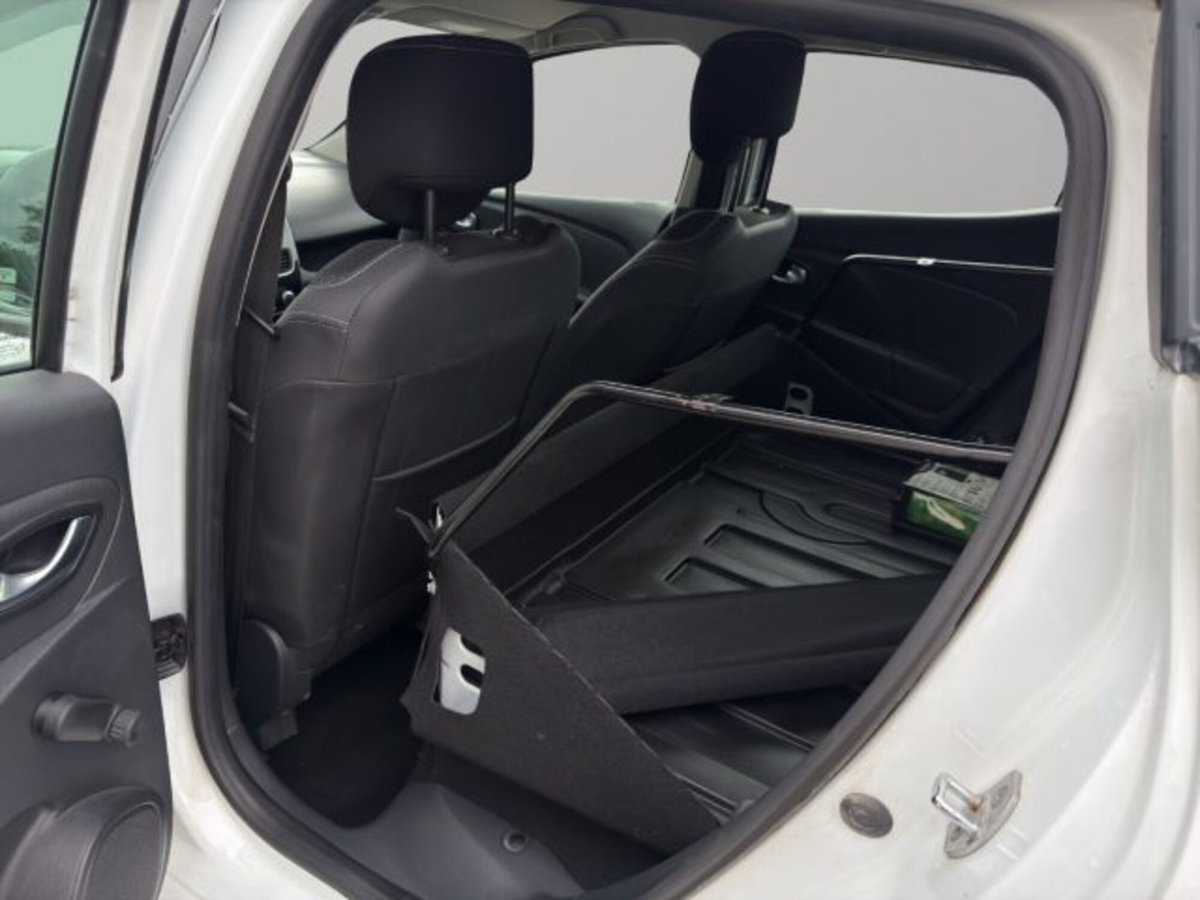 Renault Clio 1.2 3 porte Van Gran Confort (8)