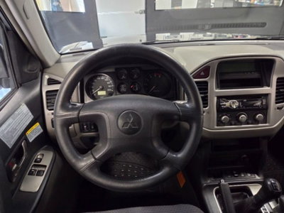 Mitsubishi Pajero 2.5 TDI 3p. GL (13)