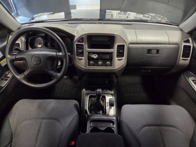 Mitsubishi Pajero 2.5 TDI 3p. GL (9)