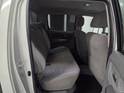 Toyota Hilux 3.0 D-4D 4WD 4p. DC Stylex (18)
