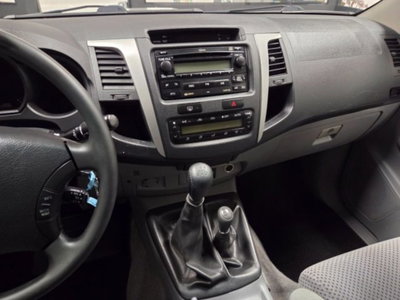 Toyota Hilux 3.0 D-4D 4WD 4p. DC Stylex (19)