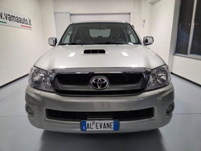Toyota Hilux 3.0 D-4D 4WD 4p. DC Stylex (2)