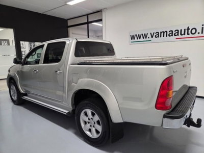Toyota Hilux 3.0 D-4D 4WD 4p. DC Stylex (4)