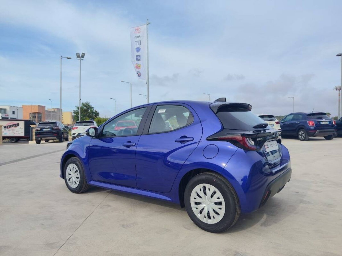 Toyota Yaris 1.0 3 porte (10)