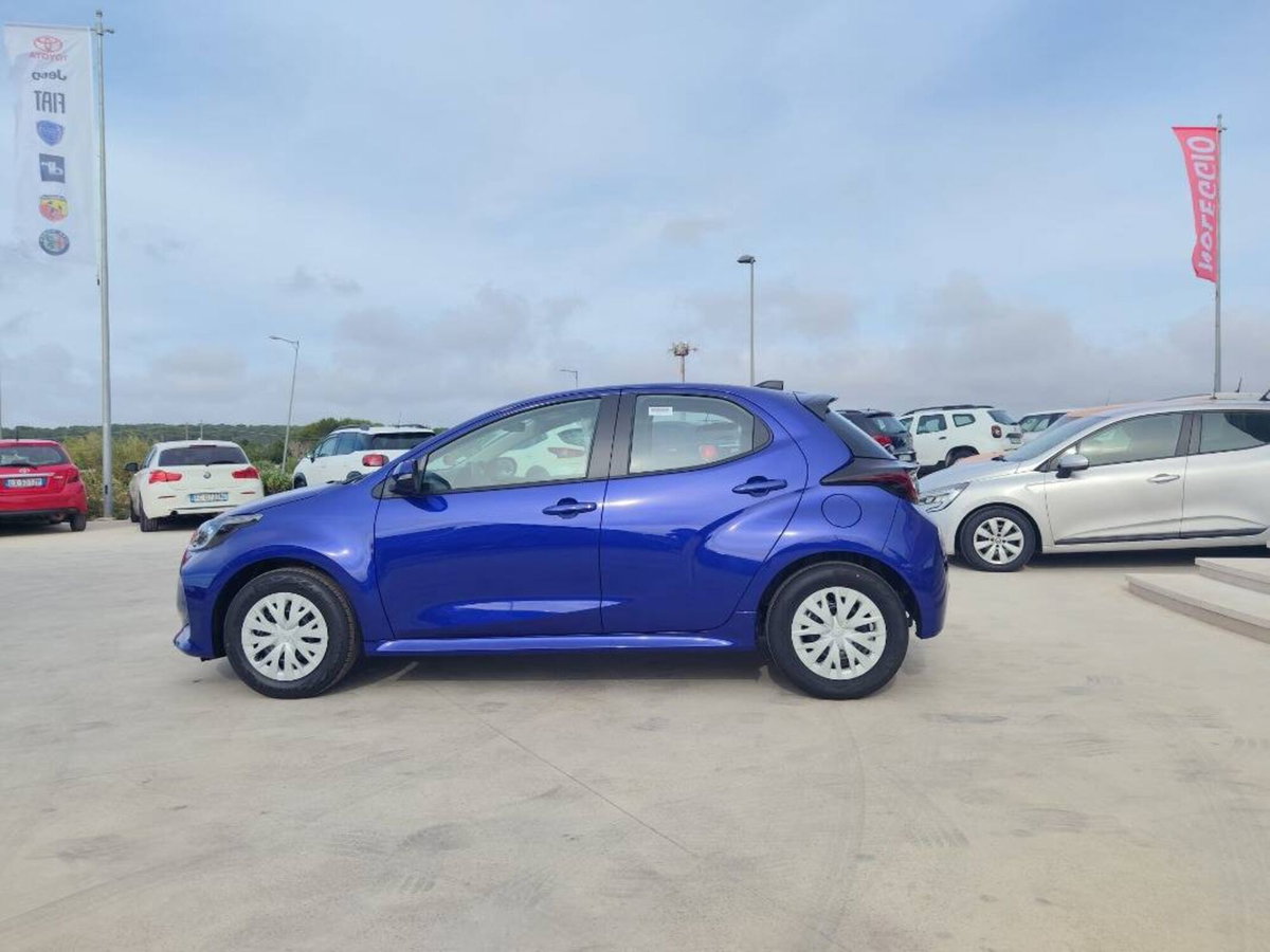 Toyota Yaris 1.0 3 porte (11)