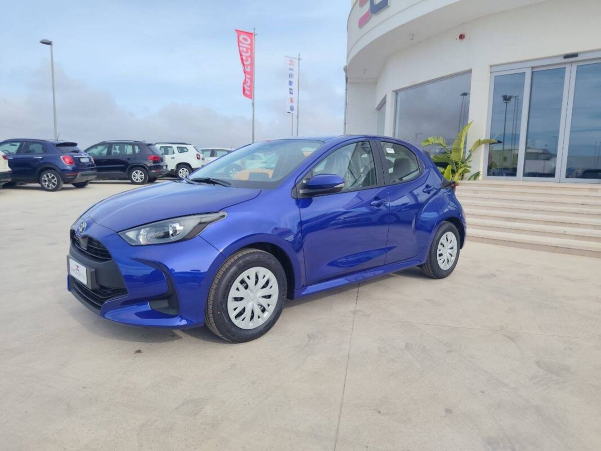 Toyota Yaris 1.0 3 porte (12)