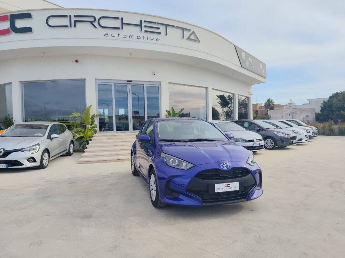 Toyota Yaris 1.0 3 porte (3)