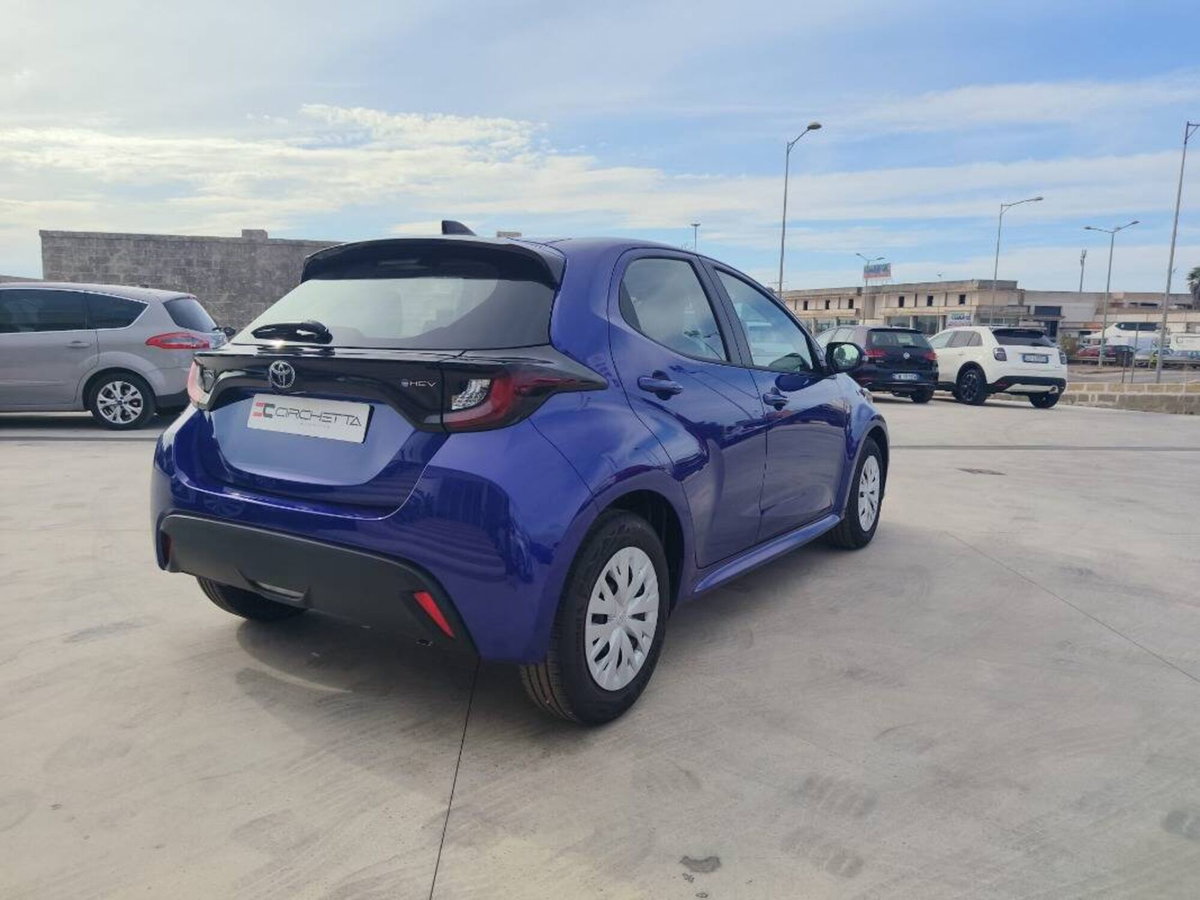 Toyota Yaris 1.0 3 porte (6)