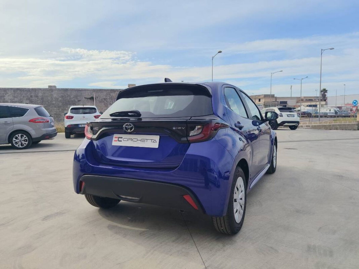 Toyota Yaris 1.0 3 porte (7)