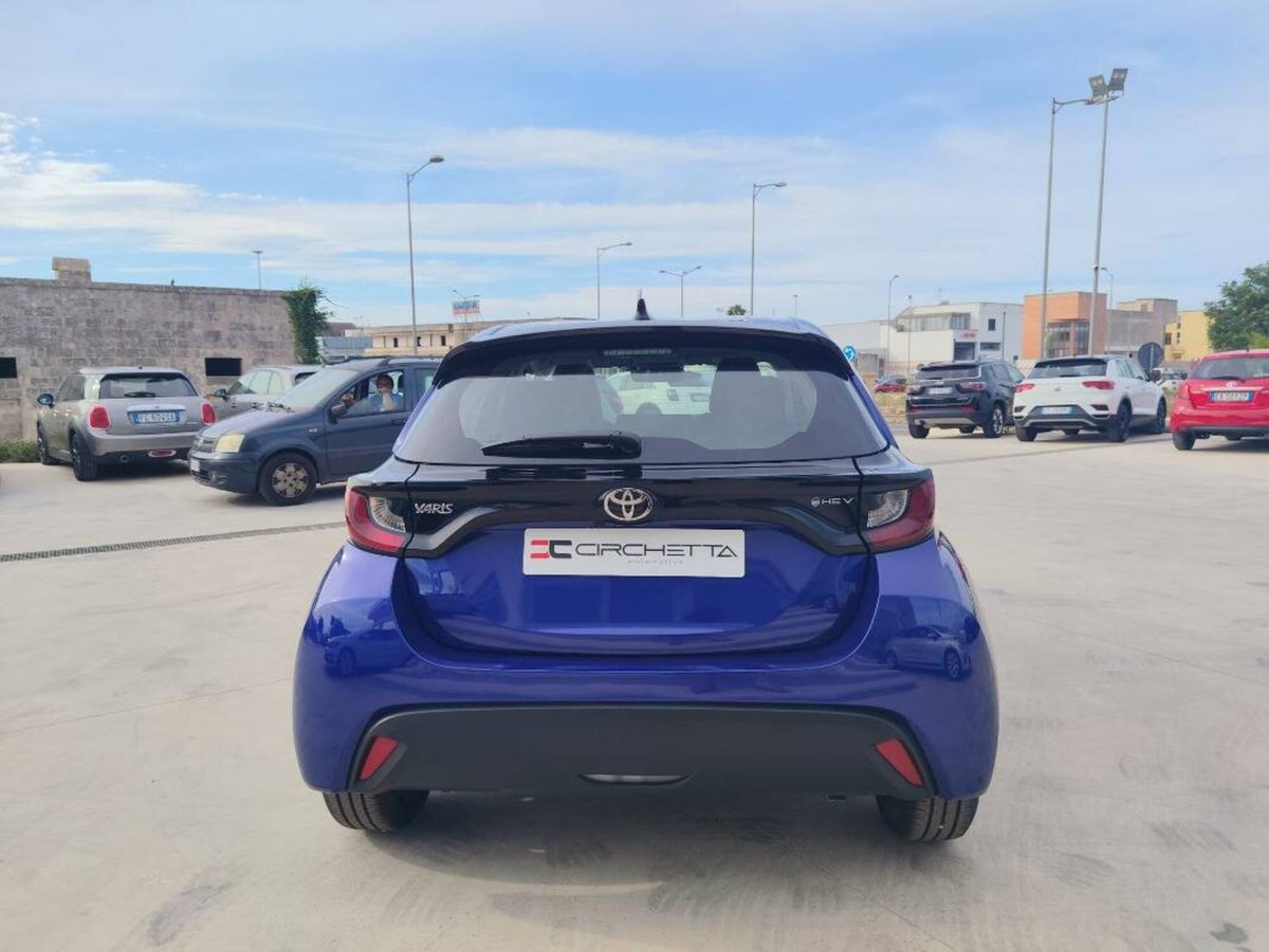 Toyota Yaris 1.0 3 porte (8)