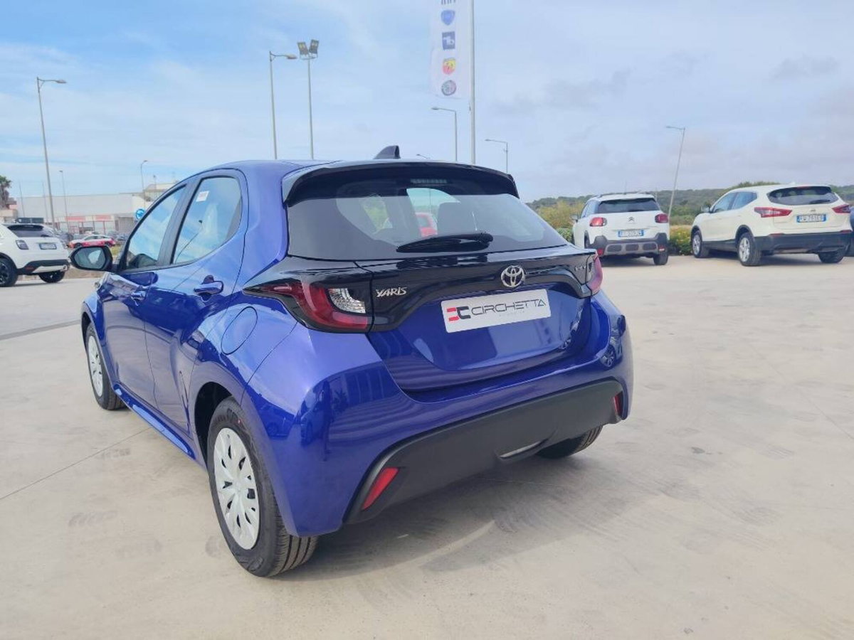 Toyota Yaris 1.0 3 porte (9)