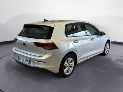 Volkswagen Golf 1.5 eTSI 130 CV EVO ACT DSG Life (5)