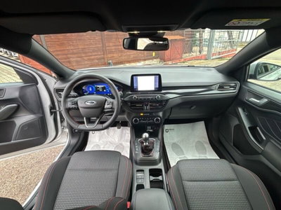 Ford Focus 1.0 EcoBoost Hybrid 155 CV 5p. ST-Line X (13)