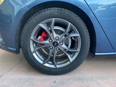 Ford Focus 1.0 EcoBoost Hybrid 155 CV 5p. ST-Line X (11)