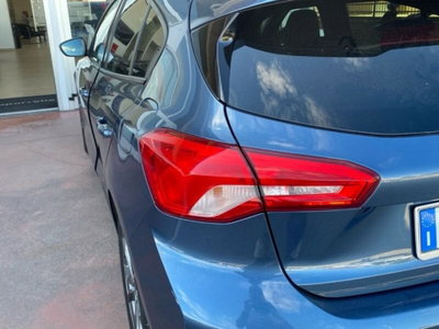 Ford Focus 1.0 EcoBoost Hybrid 155 CV 5p. ST-Line X (16)