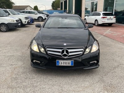 Mercedes-Benz Classe E Coupé 250 CDI Coupé Avantgarde (2)