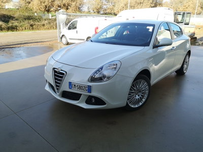 Alfa Romeo Giulietta 2.0 JTDm-2 Distinctive 140cv (3)