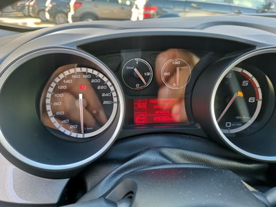 Alfa Romeo Giulietta 2.0 JTDm-2 Distinctive 140cv (9)