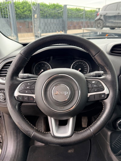Jeep Renegade 1.4 MultiAir Limited (16)