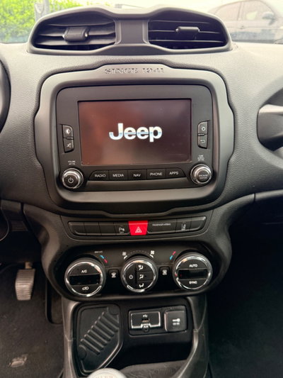 Jeep Renegade 1.4 MultiAir Limited (17)