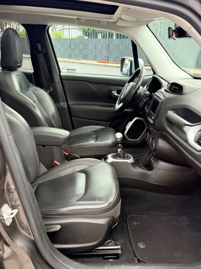 Jeep Renegade 1.4 MultiAir Limited (8)