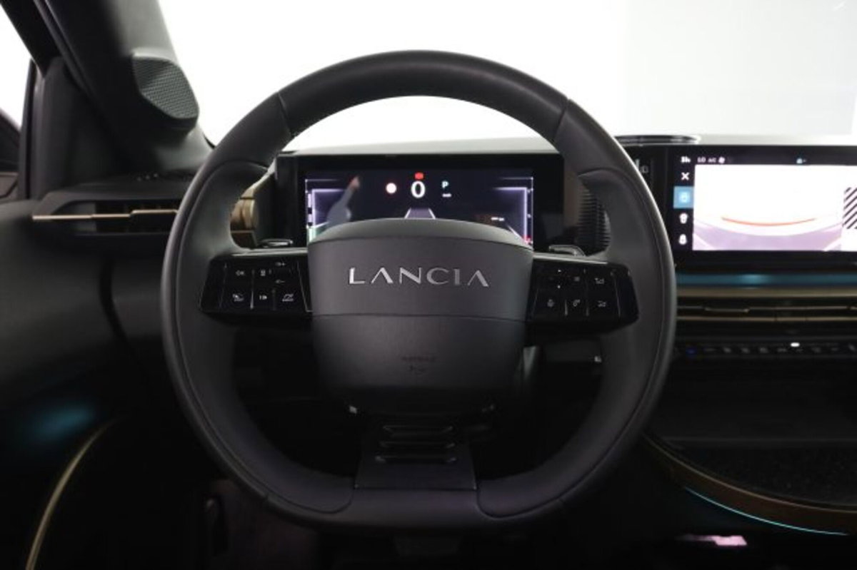 Lancia Ypsilon 1.2 LX 100cv (5)