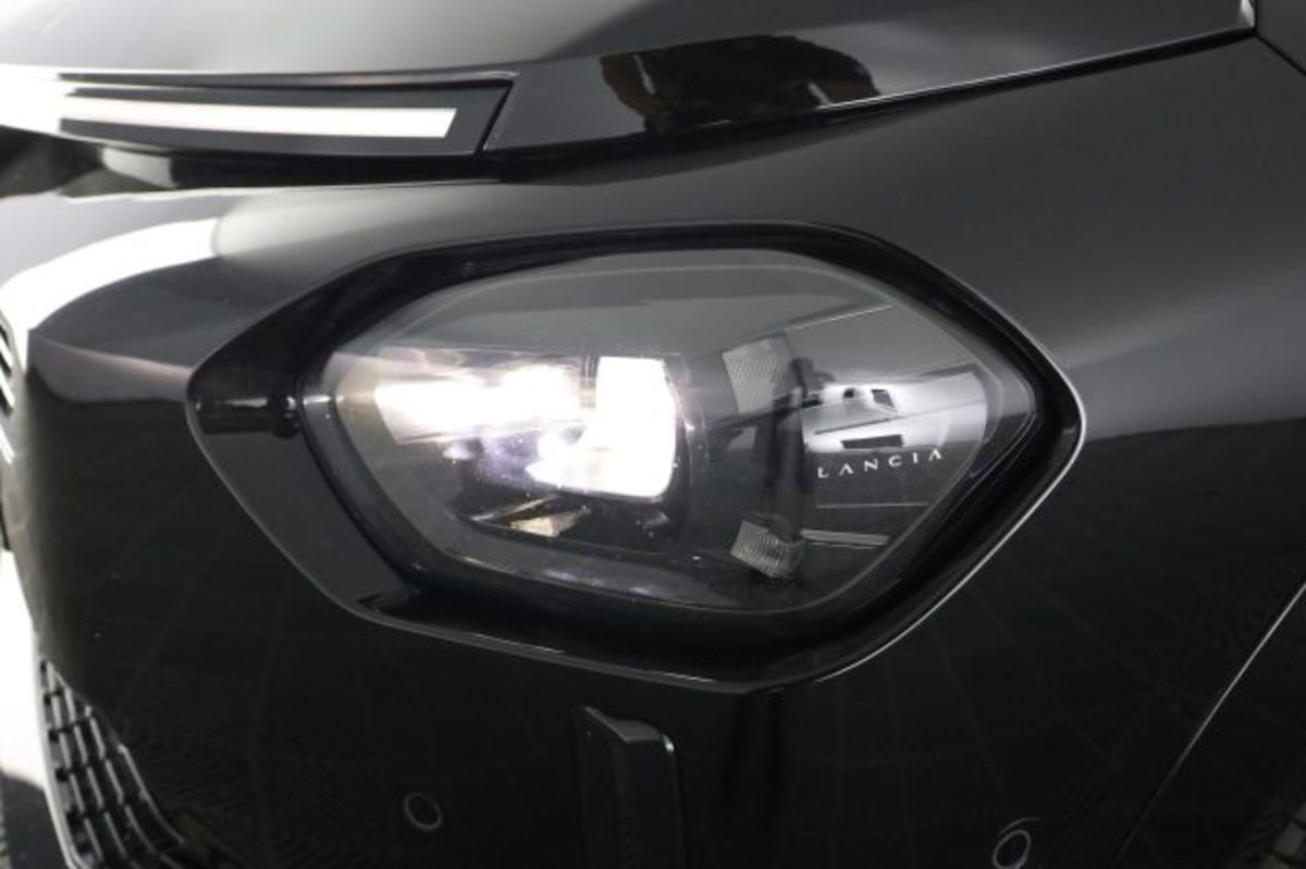 Lancia Ypsilon 1.2 LX 100cv (9)
