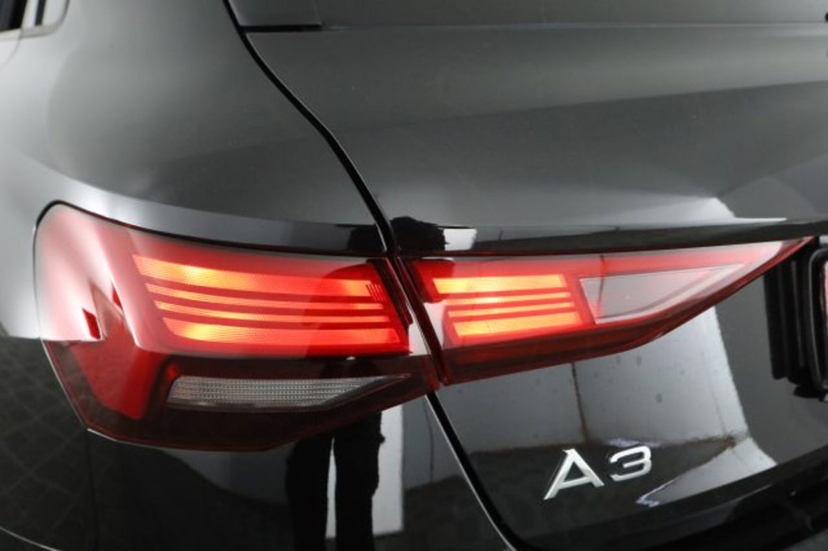 Audi A3 Sportback 35 TDI S tronic Business (10)