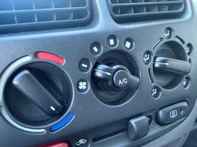 Suzuki Ignis 1.3i 16V cat 4WD GL (11)