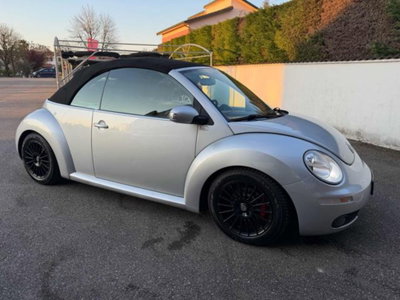 Volkswagen New Beetle Cabrio TDI 105CV (14)