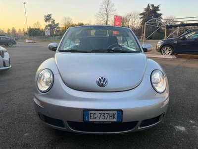 Volkswagen New Beetle Cabrio TDI 105CV (17)