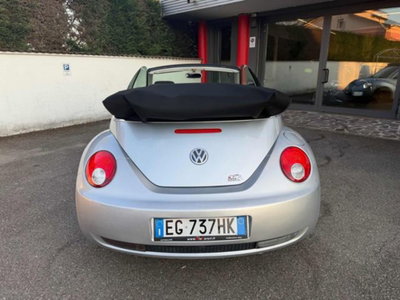 Volkswagen New Beetle Cabrio TDI 105CV (8)