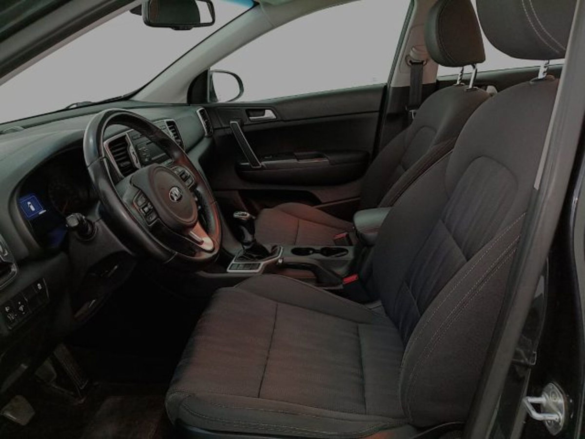 Kia Sportage 1.6 GDI 132 CV 2WD Style (8)