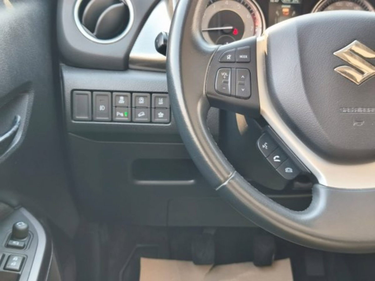 Suzuki Vitara 1.4 Hybrid 4WD AllGrip Easy Top (12)