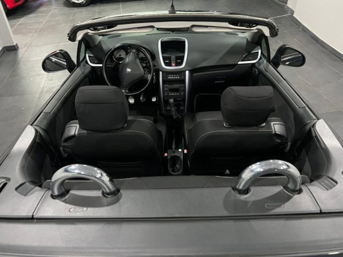 Peugeot 207 Cabrio HDi 110CV CC Féline (10)
