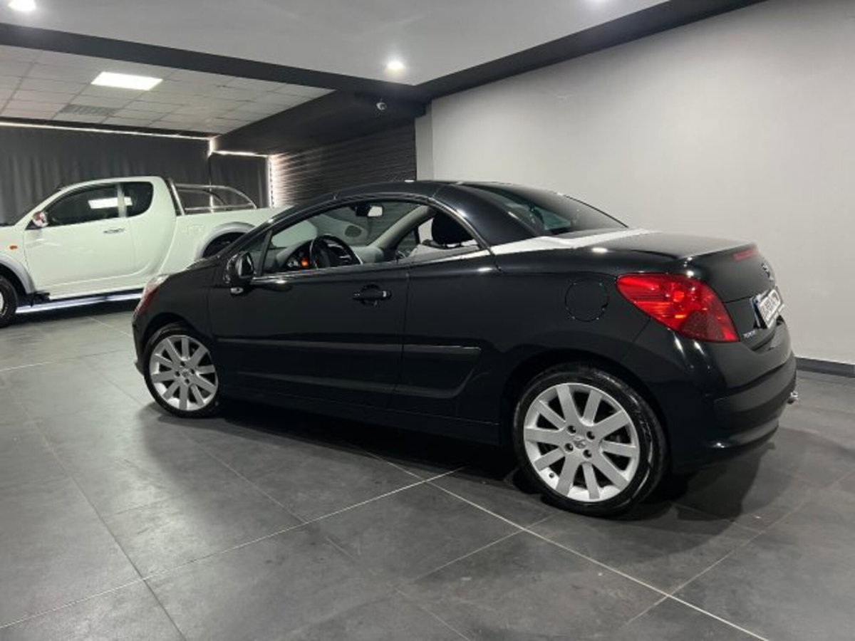 Peugeot 207 Cabrio HDi 110CV CC Féline (11)