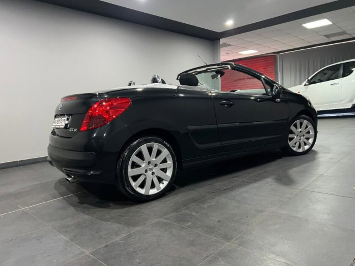 Peugeot 207 Cabrio HDi 110CV CC Féline (3)