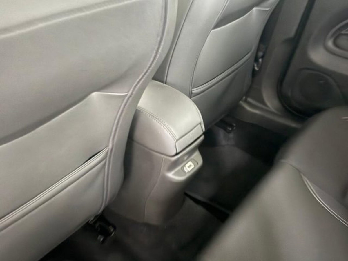 Jeep Avenger 1.2 turbo Summit fwd 100cv (11)