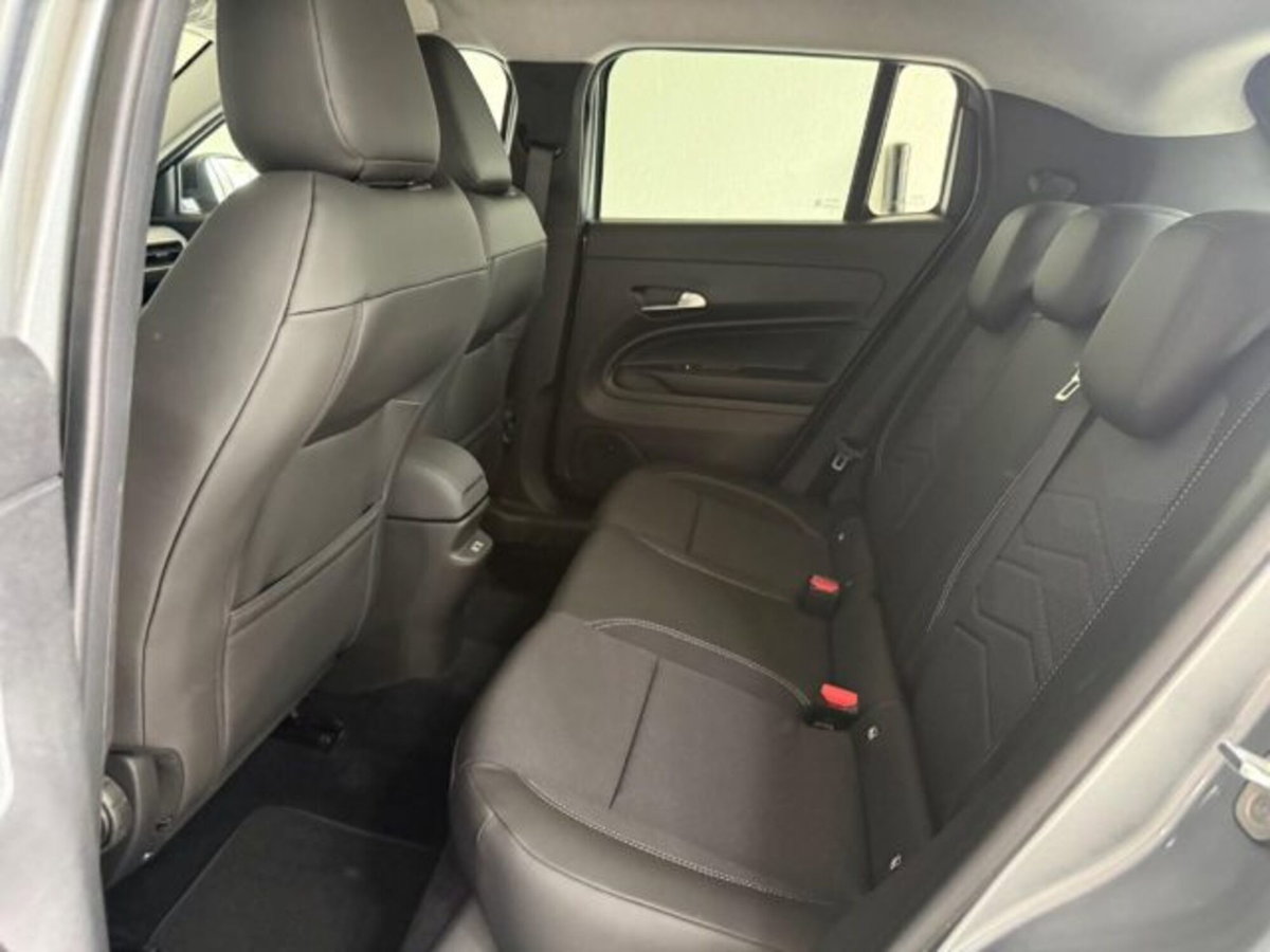 Jeep Avenger 1.2 turbo Summit fwd 100cv (13)