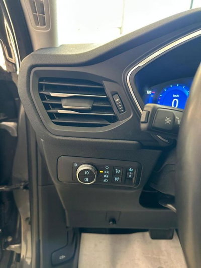Ford Kuga 1.5 EcoBlue 120 CV 2WD Titanium (19)