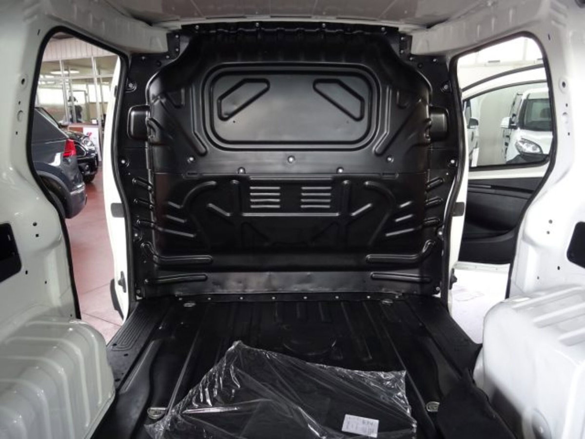 Fiat Fiorino Furgone cargo 1.3 mjt 95cv Adventure (11)