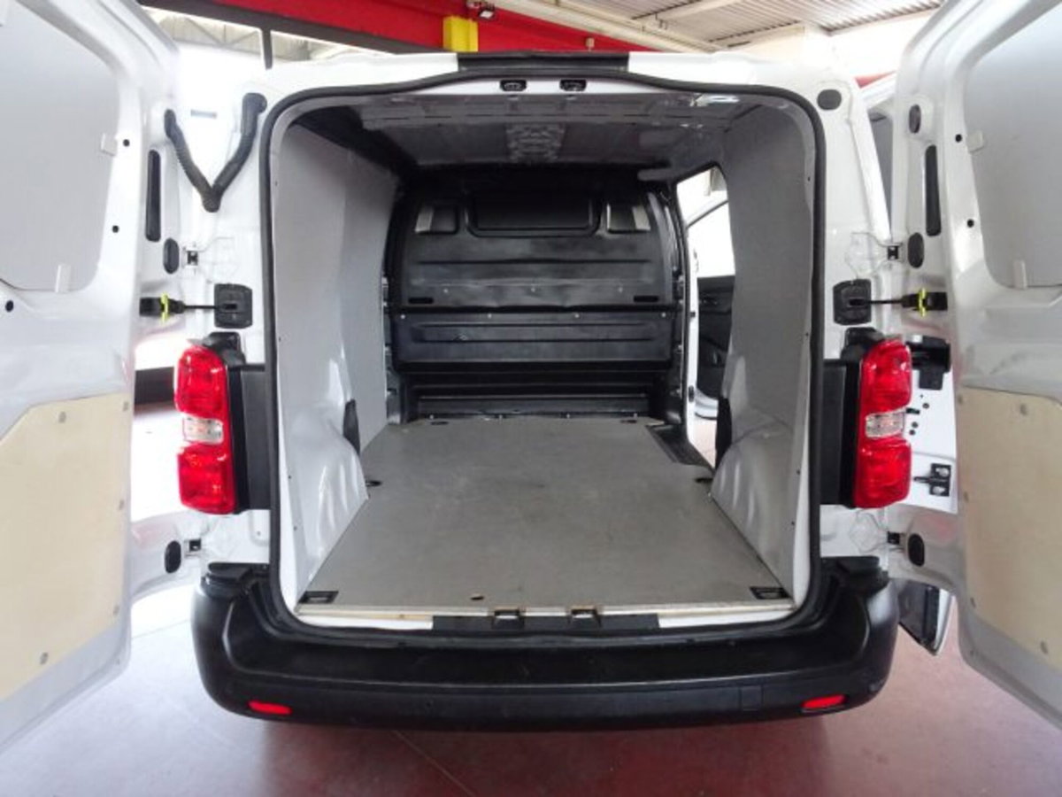 Fiat Scudo Furgone 2.0 BlueHDi 145CV AT8 PL-TN Furgone Lounge (11)