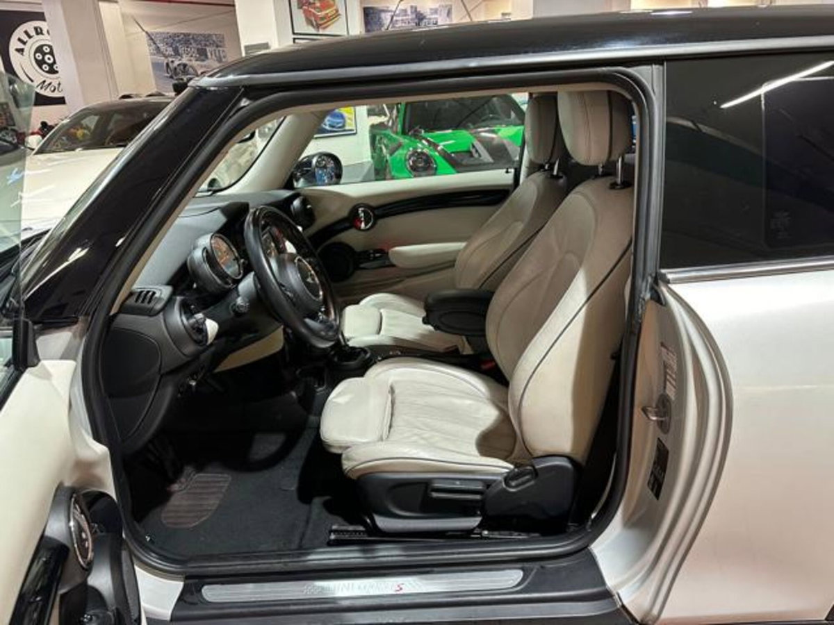 MINI Mini 2.0 Cooper S (8)