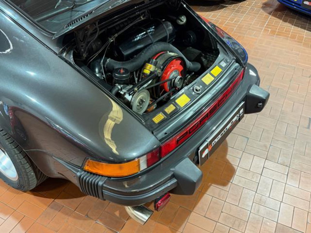 Porsche 911 Coupé SC 3.0 (13)