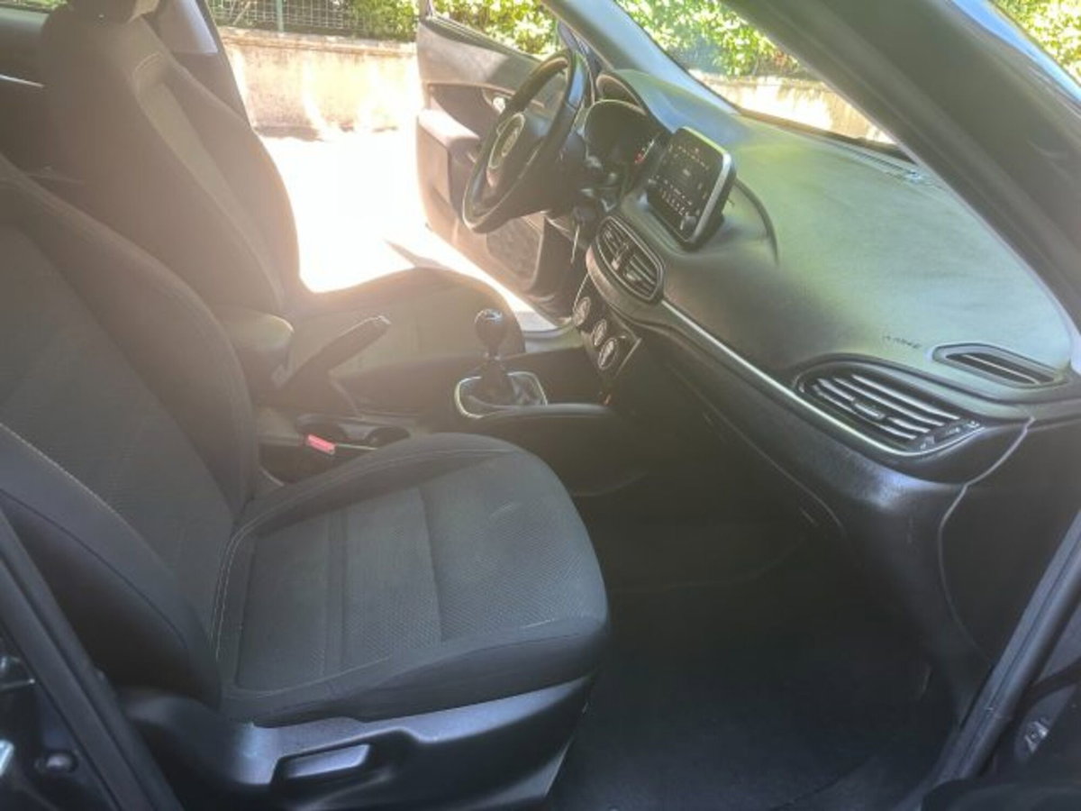 Fiat Tipo Tipo 1.6 Mjt 4 porte Lounge (9)