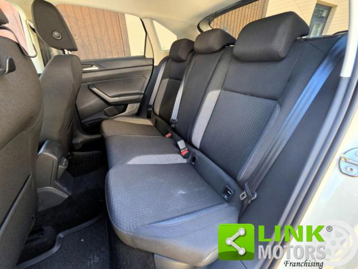 Volkswagen Taigo 1.0 tsi Edition 115cv dsg (6)