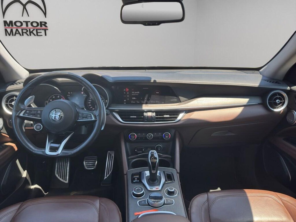 Alfa Romeo Stelvio Stelvio 2.0 Turbo 280 CV AT8 Q4 Ti (14)