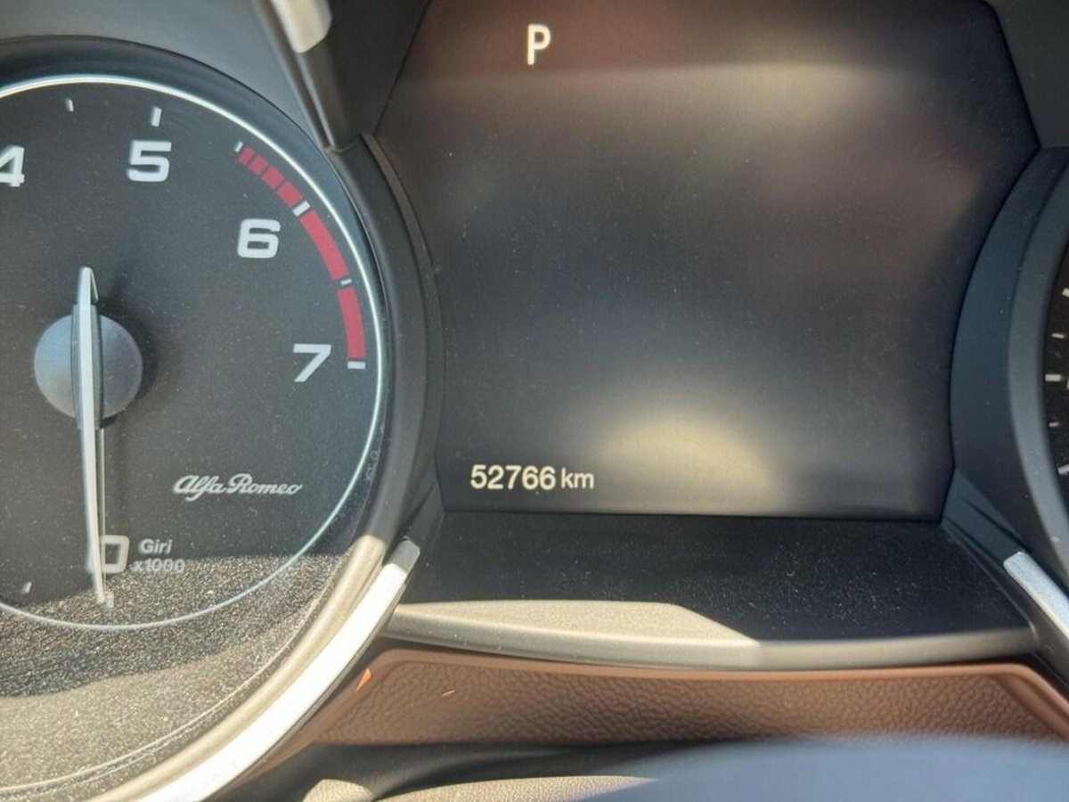 Alfa Romeo Stelvio Stelvio 2.0 Turbo 280 CV AT8 Q4 Ti (9)