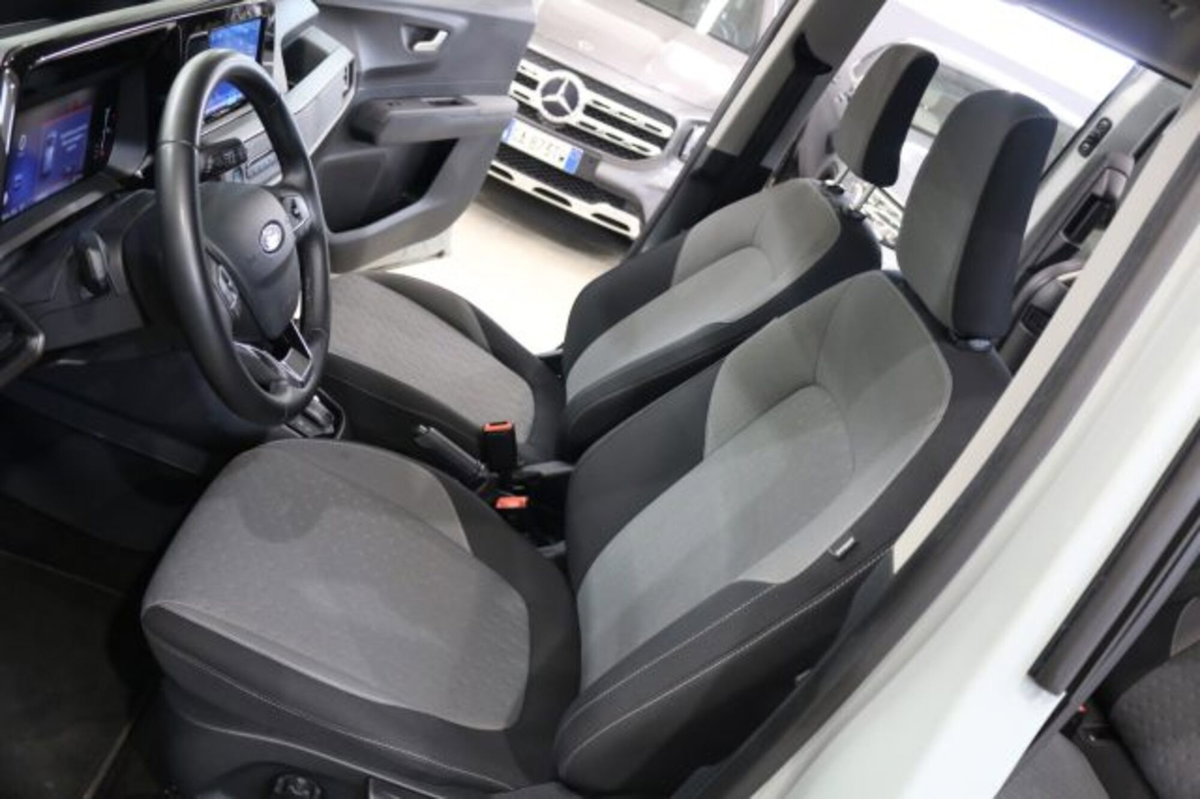 Ford Tourneo Courier 1.0 EcoBoost 100 CV Titanium (10)