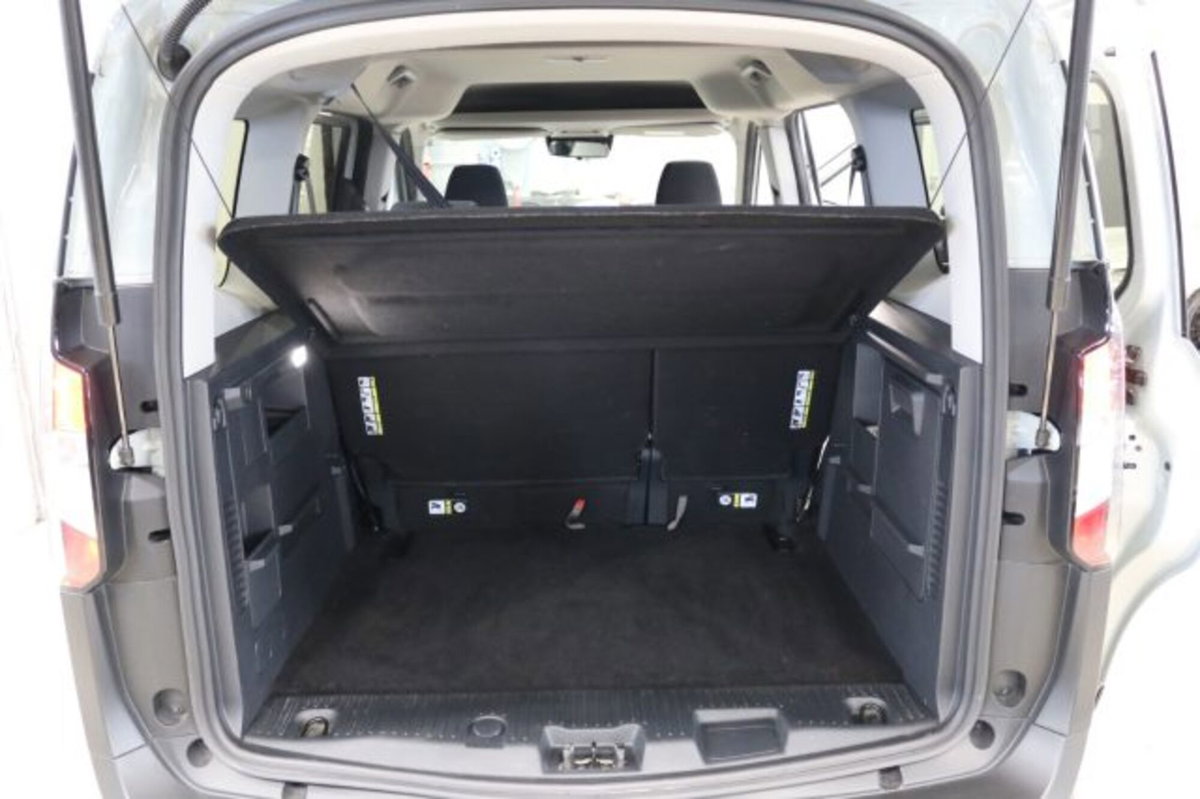 Ford Tourneo Courier 1.0 EcoBoost 100 CV Titanium (18)